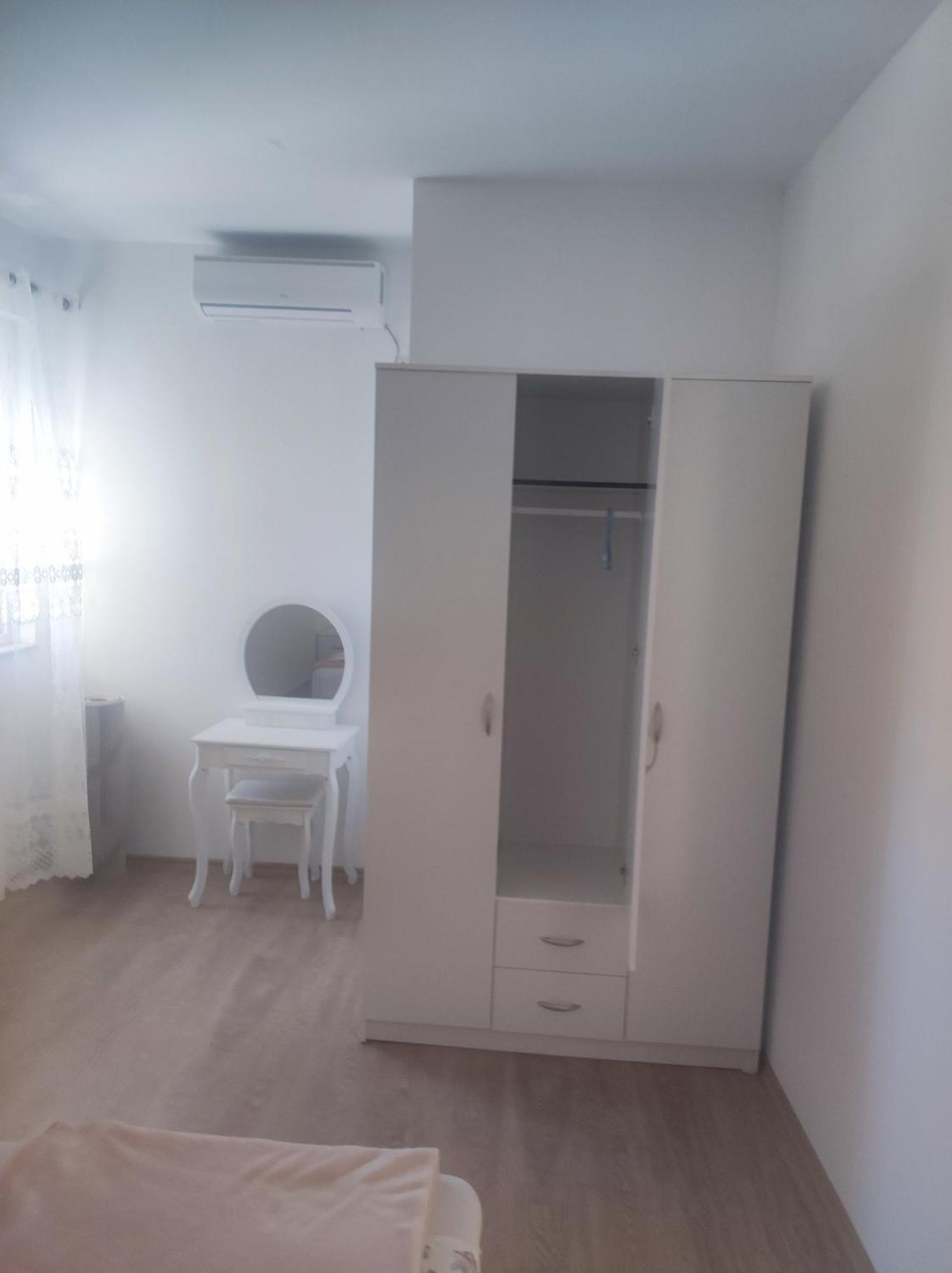 Апартаменты Tahiri Bellevue Улцинь